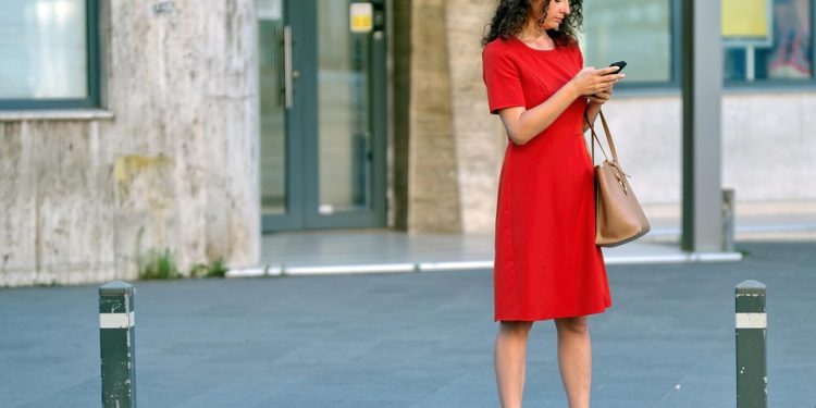 Thrifty Threads: The Sustainable and Stylish World of Secondhand Fashion